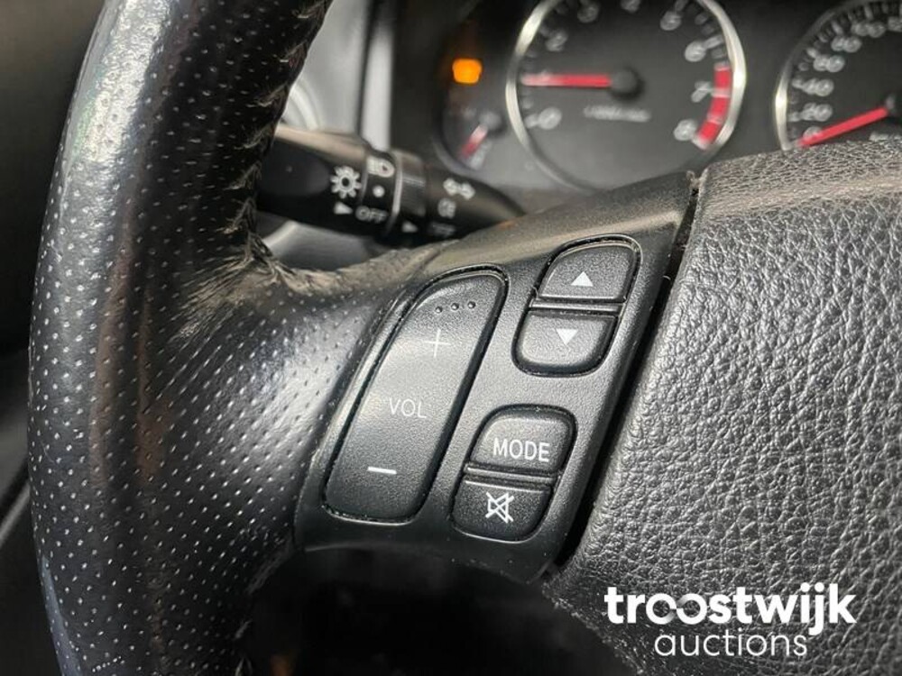 Mazda 6 Sportbreak Touring II 2.0i Car