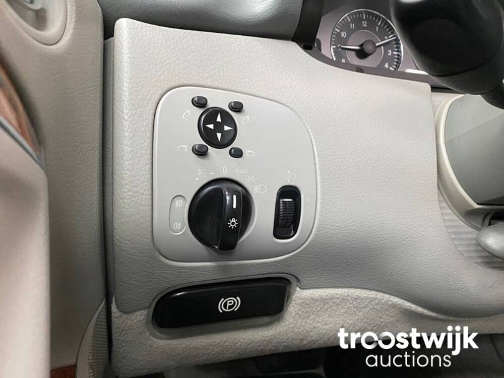 Mercedes-Benz CLK-klasse Coupé 320 Elegance Car