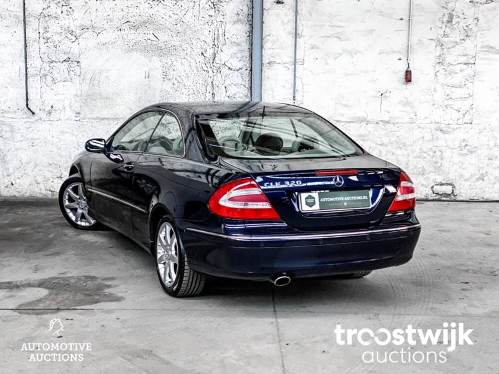 Mercedes-Benz CLK-klasse Coupé 320 Elegance Car