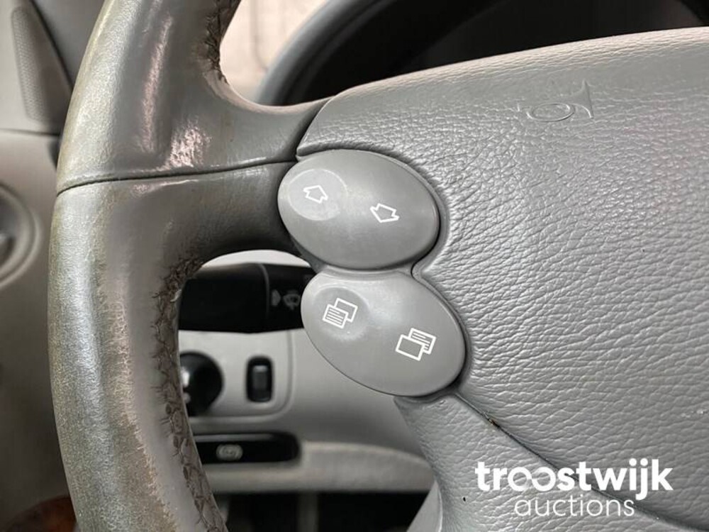 Mercedes-Benz CLK-klasse Coupé 320 Elegance Car