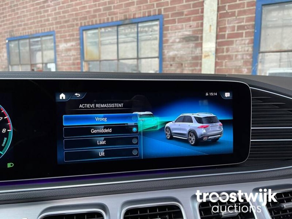 Mercedes-Benz 350e AMG 4Matic Auto