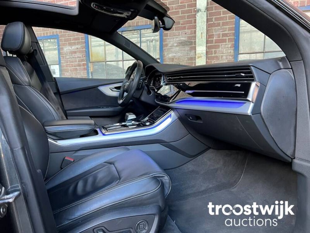 Audi Q8 S-Line 50 TDI  Quattro 286pk 2018, ZF-099-K