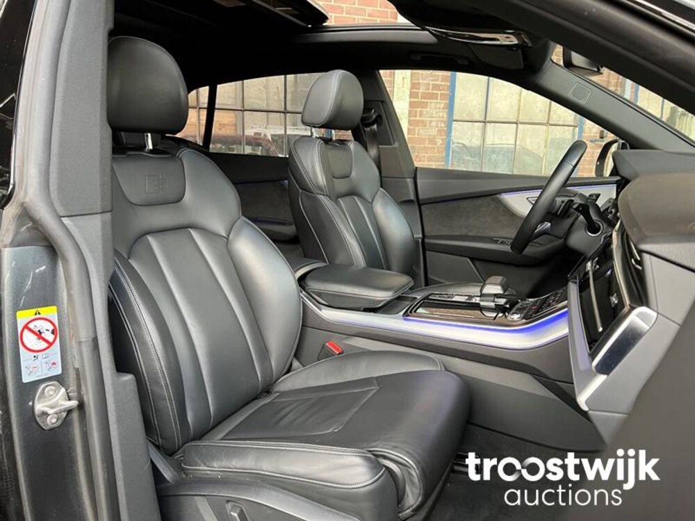 Audi Q8 S-Line 50 TDI  Quattro 286pk 2018, ZF-099-K
