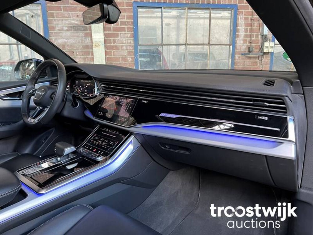 Audi Q8 S-Line 50 TDI  Quattro 286pk 2018, ZF-099-K