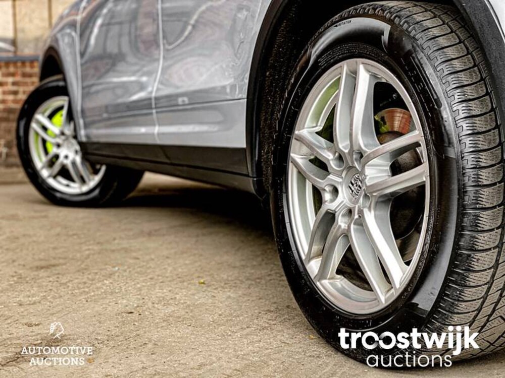 Porsche Cayenne S E-Hybrid 3.0 V6 Auto