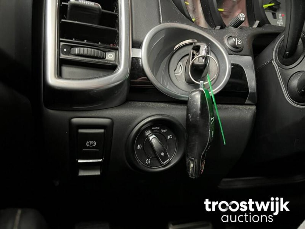 Porsche Cayenne S E-Hybrid 3.0 V6 Auto