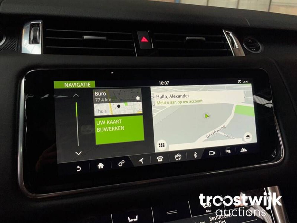 Land Rover Range Rover Sport P400e HSE Dynamic Auto