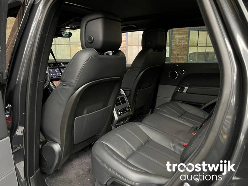 Land Rover Range Rover Sport P400e HSE Dynamic Auto