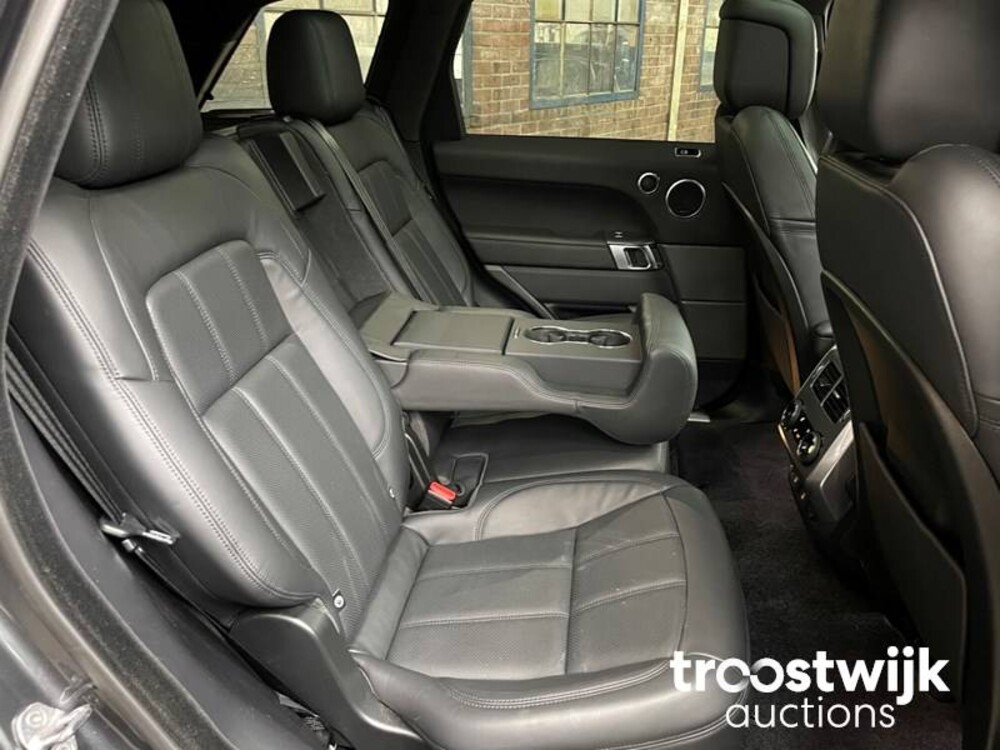 Land Rover Range Rover Sport P400e HSE Dynamic Auto