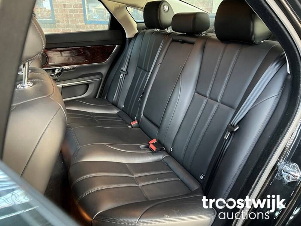 Jaguar XJ 3.0 V6 SC Premium Luxury Auto