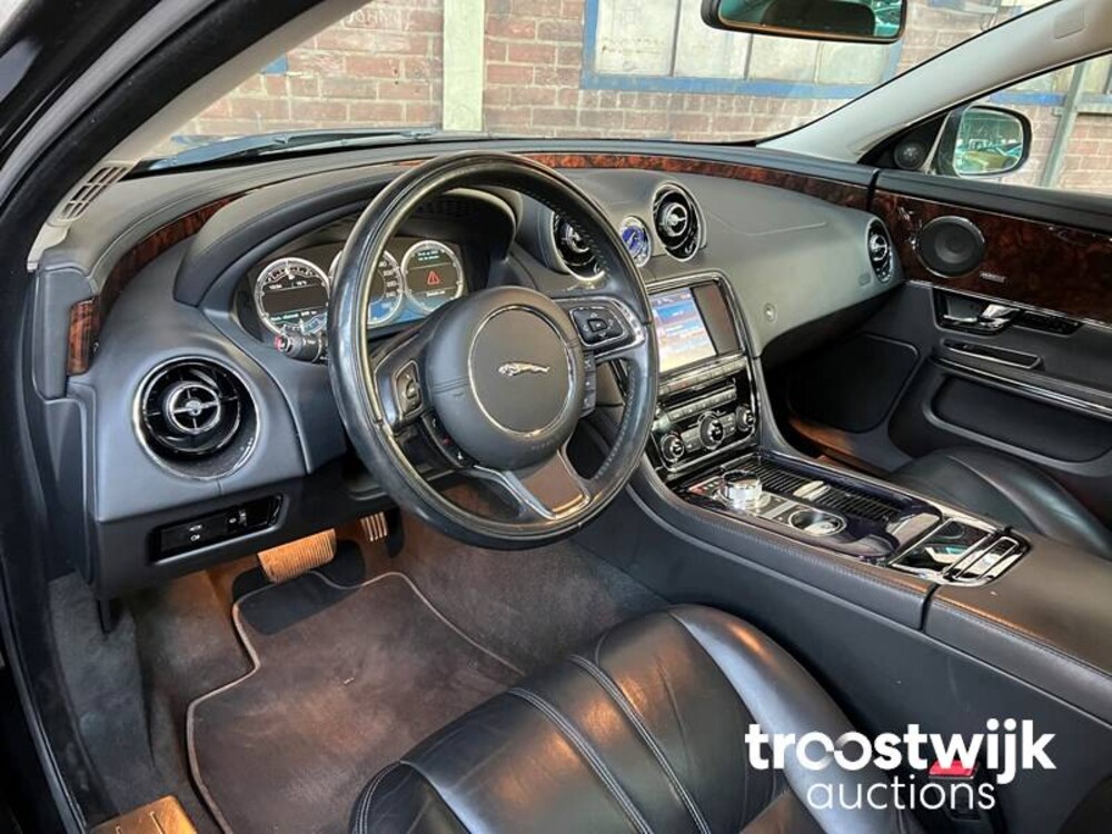 Jaguar XJ 3.0 V6 SC Premium Luxury Auto