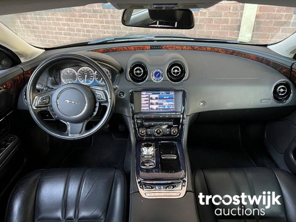 Jaguar XJ 3.0 V6 SC Premium Luxury Auto