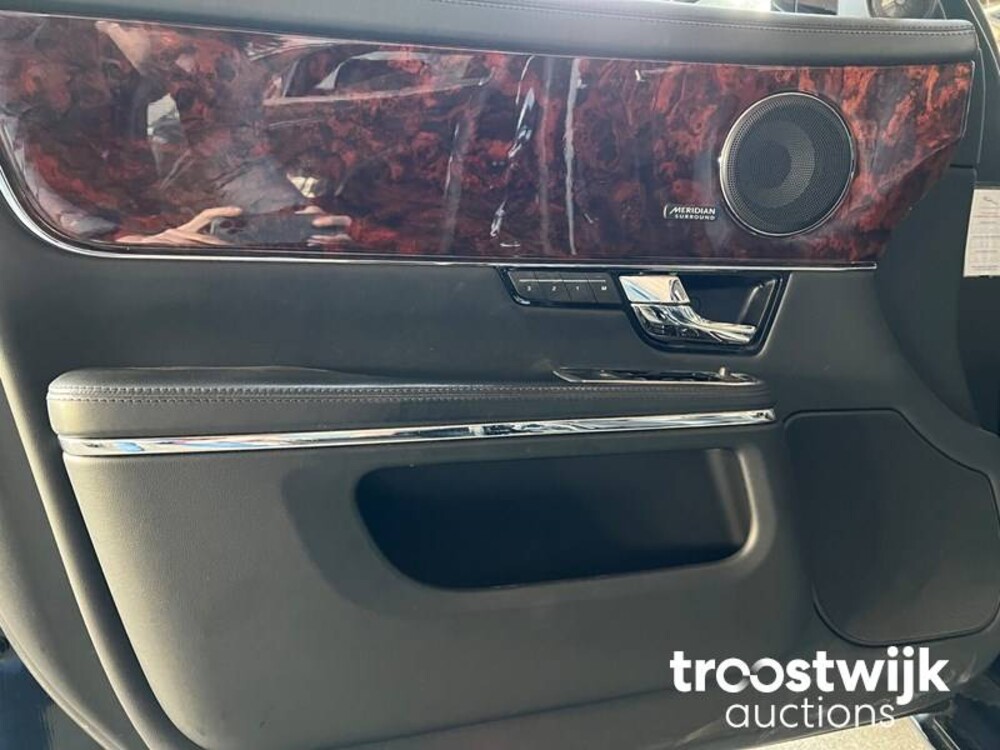 Jaguar XJ 3.0 V6 SC Premium Luxury Auto