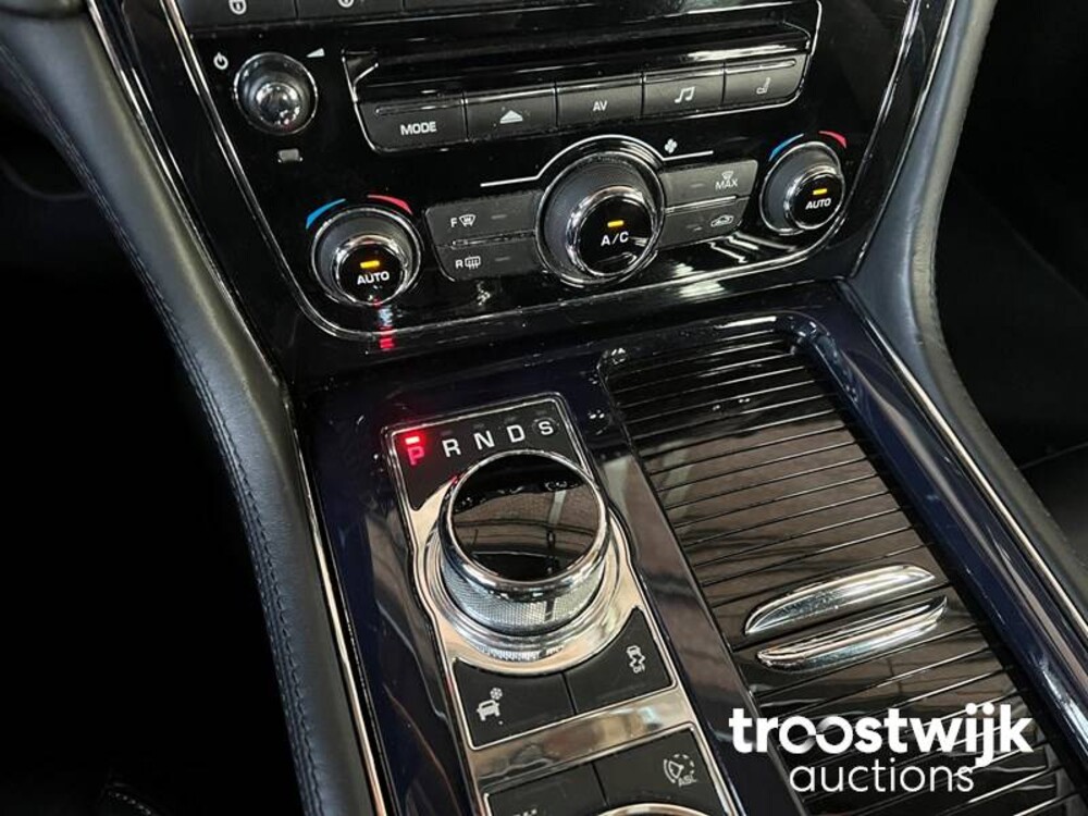 Jaguar XJ 3.0 V6 SC Premium Luxury Auto