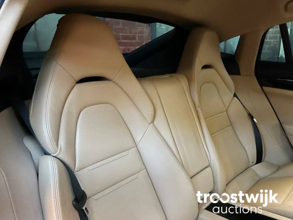 Porsche Panamera E-Hybrid 4 2.9 V6 Auto