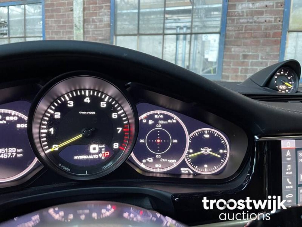 Porsche Panamera E-Hybrid 4 2.9 V6 Auto