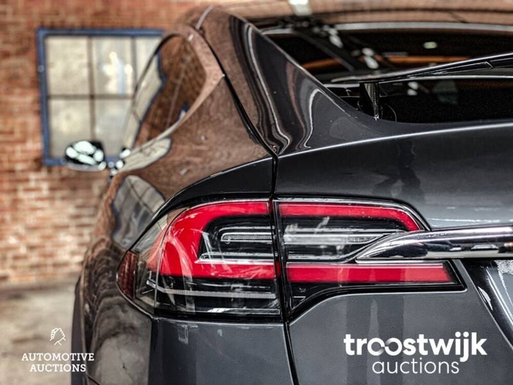 Tesla Model X 100D Auto