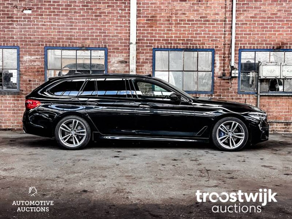 BMW 530d Touring M-Sport xDrive High Executive 5-serie Auto