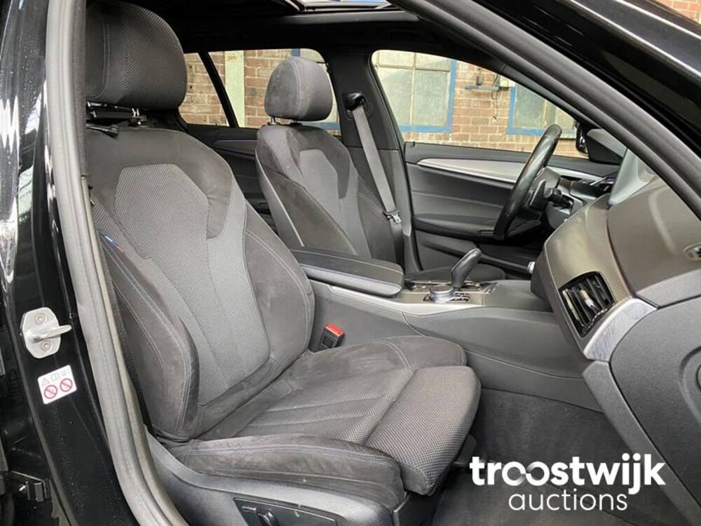 BMW 530d Touring M-Sport xDrive High Executive 5-serie Auto