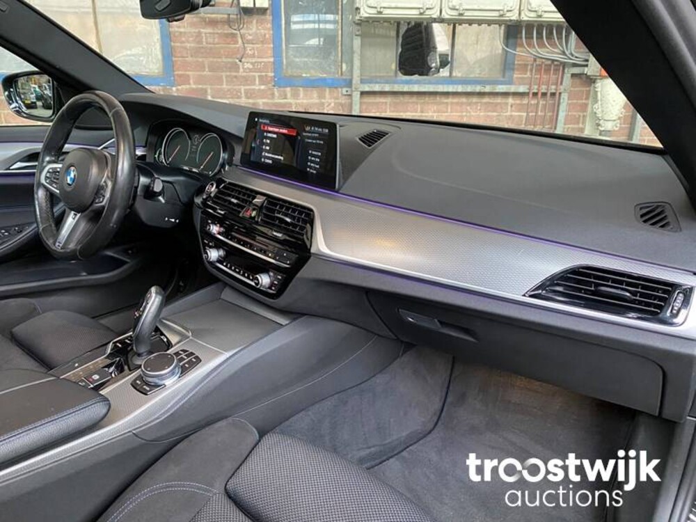 BMW 530d Touring M-Sport xDrive High Executive 5-serie Auto