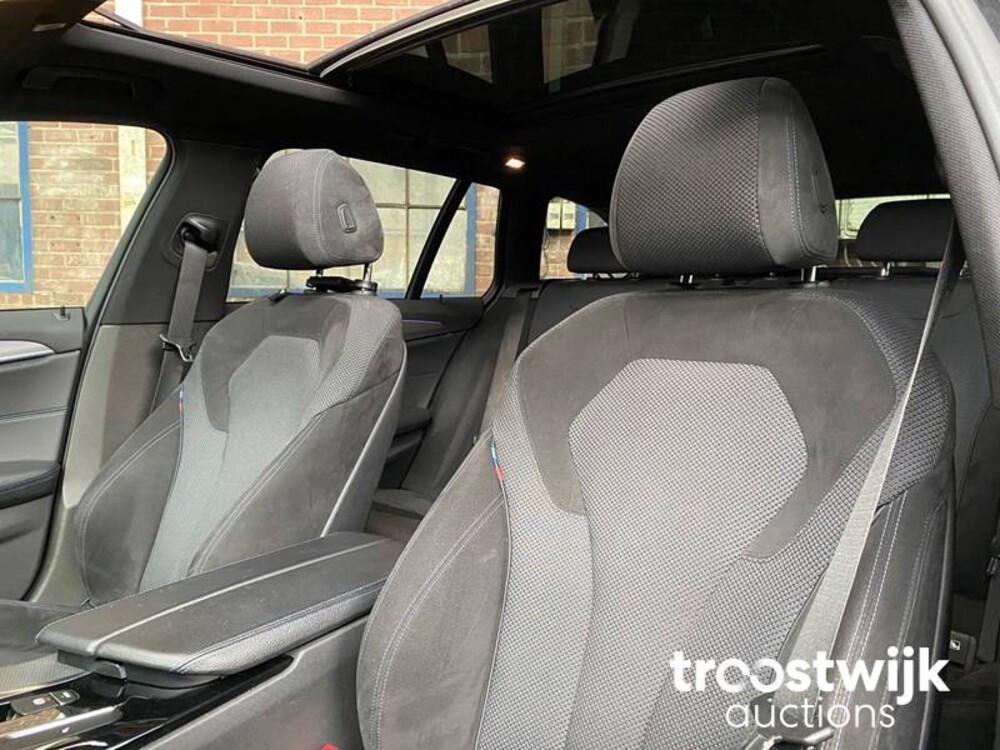 BMW 530d Touring M-Sport xDrive High Executive 5-serie Auto