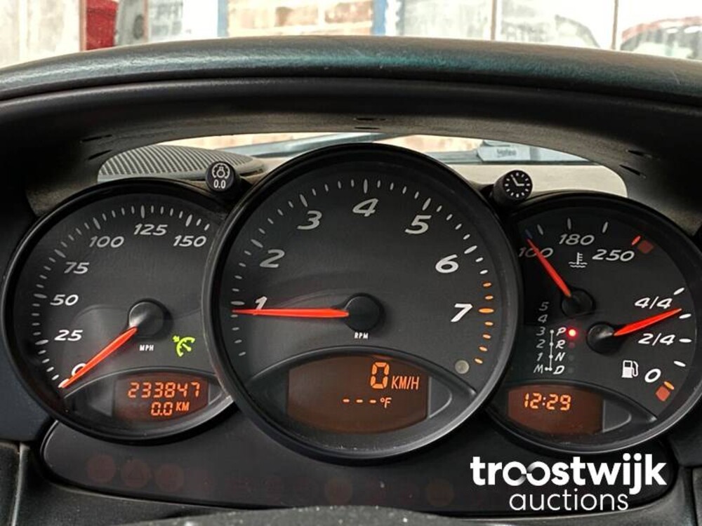 Porsche Boxster Auto