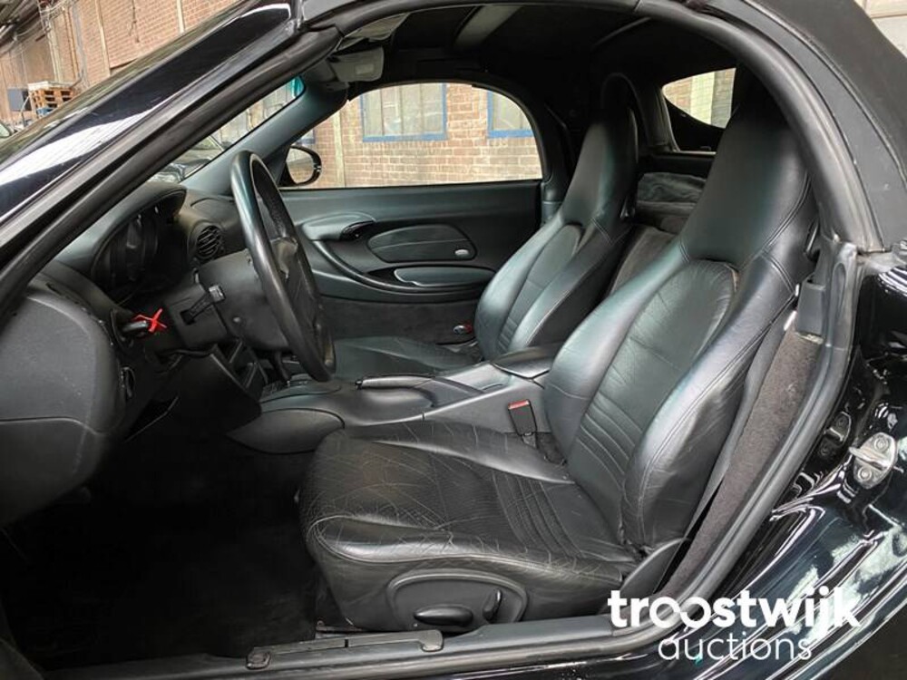 Porsche Boxster Auto