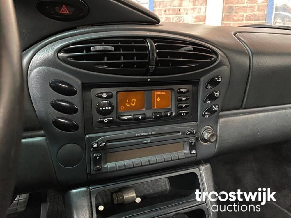 Porsche Boxster Auto