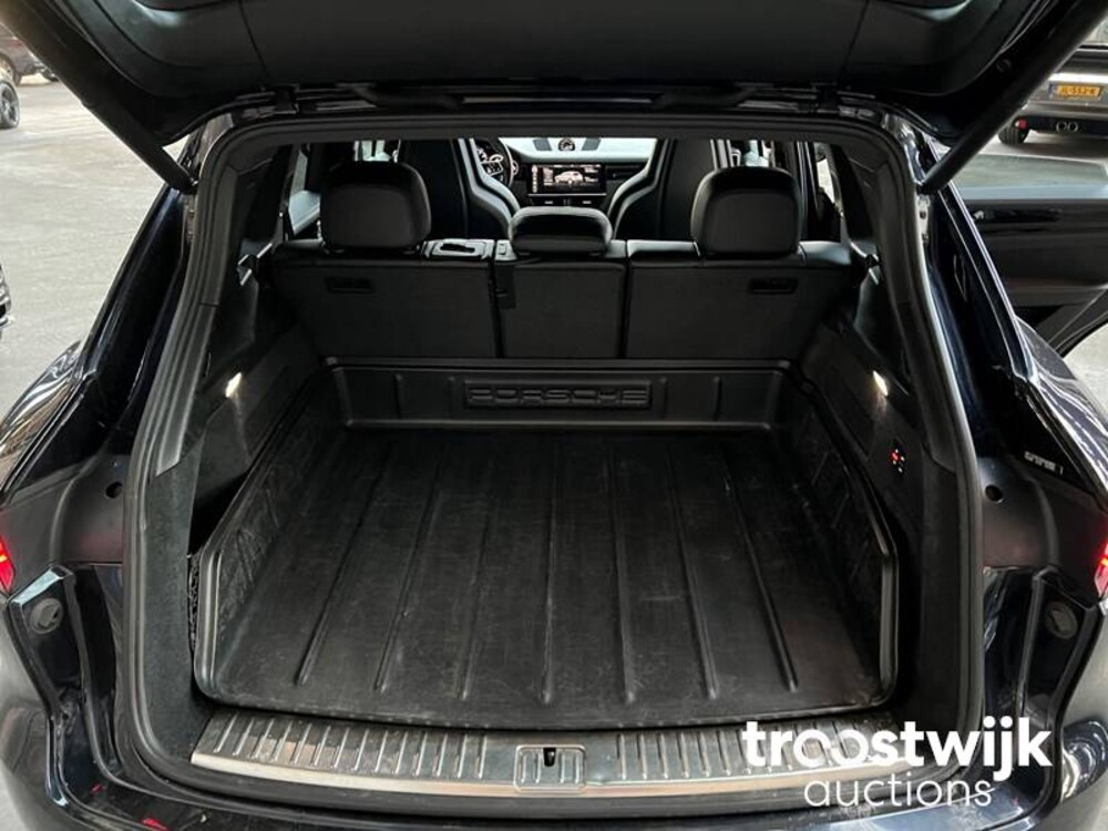 Porsche Cayenne E-Hybrid 3.0 V6 Auto