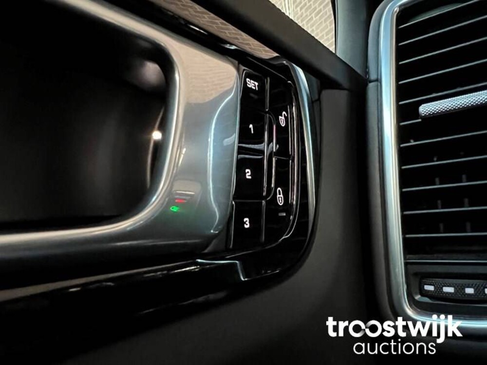 Porsche Cayenne E-Hybrid 3.0 V6 Auto