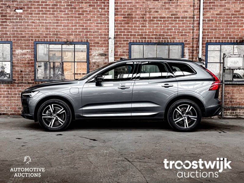 Volvo XC60 T8 R-Design Auto