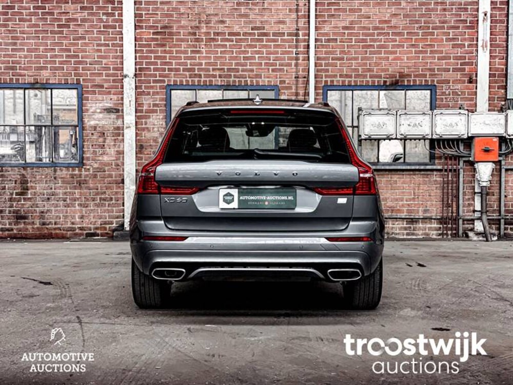 Volvo XC60 T8 R-Design Auto