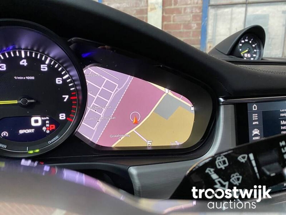 Porsche Panamera Sport Turismo 4 E-Hybrid 2.9 V6 SportChrono 462pk 2018 -Orig. NL-, RV-199-P
