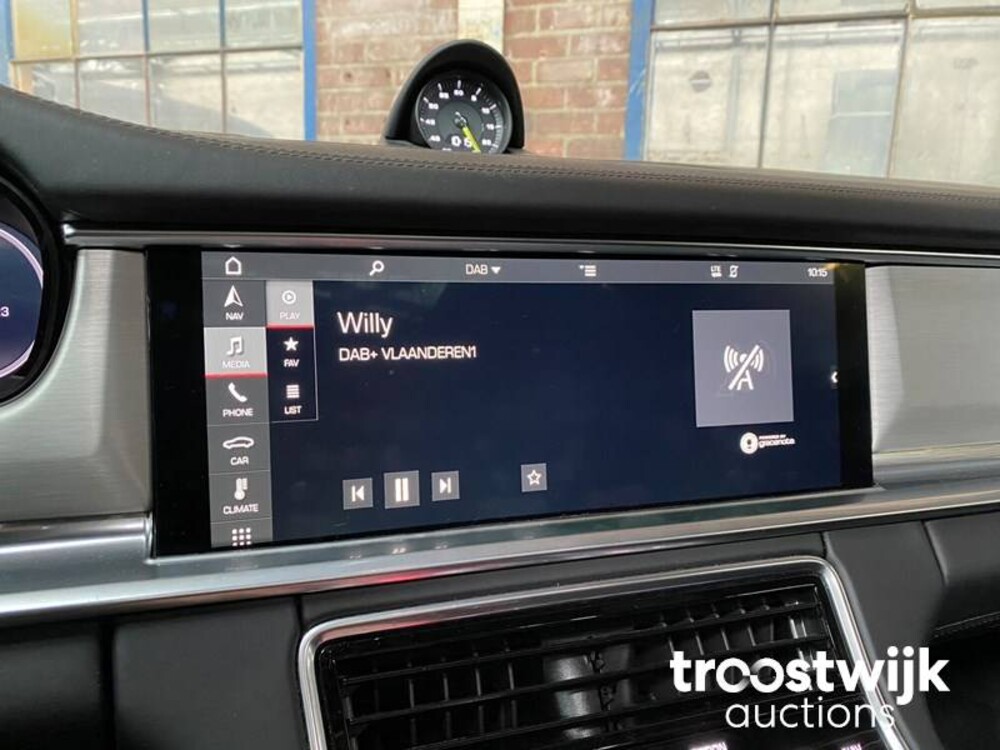 Porsche Panamera Sport Turismo 4 E-Hybrid 2.9 V6 SportChrono 462pk 2018 -Orig. NL-, RV-199-P