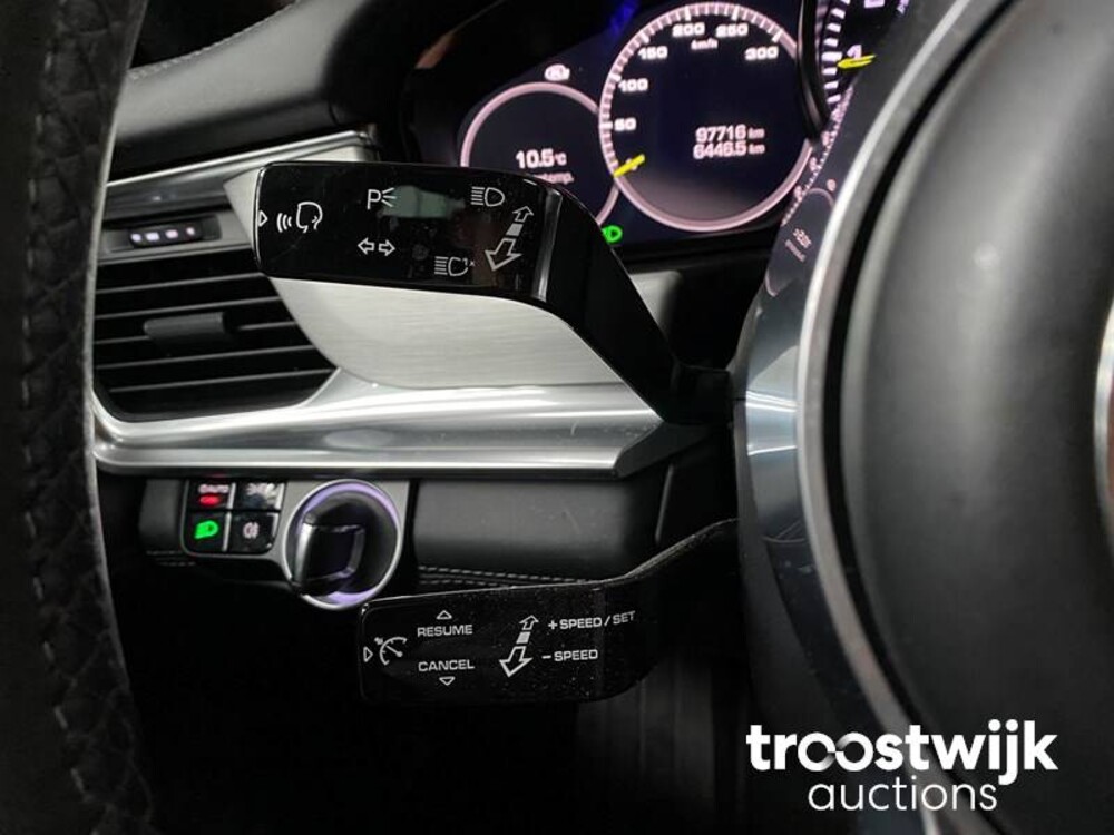 Porsche Panamera Sport Turismo 4 E-Hybrid 2.9 V6 SportChrono 462pk 2018 -Orig. NL-, RV-199-P