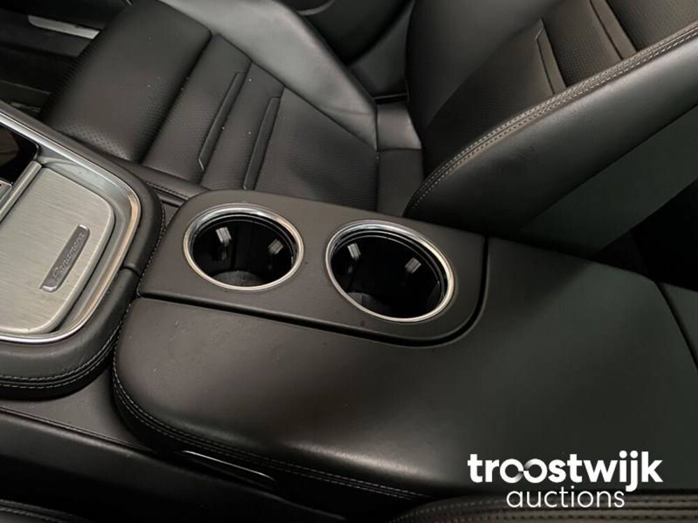 Porsche Panamera Sport Turismo 4 E-Hybrid 2.9 V6 SportChrono 462pk 2018 -Orig. NL-, RV-199-P