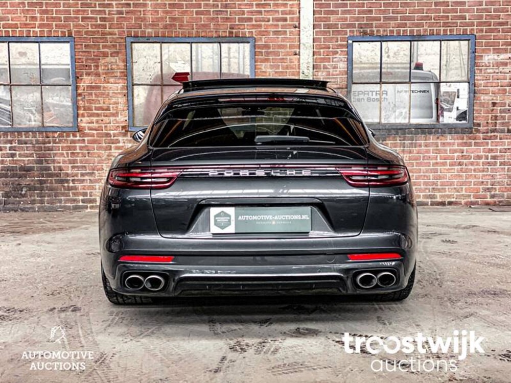 Porsche Panamera Sport Turismo 4 E-Hybrid 2.9 V6 SportChrono 462pk 2018 -Orig. NL-, RV-199-P