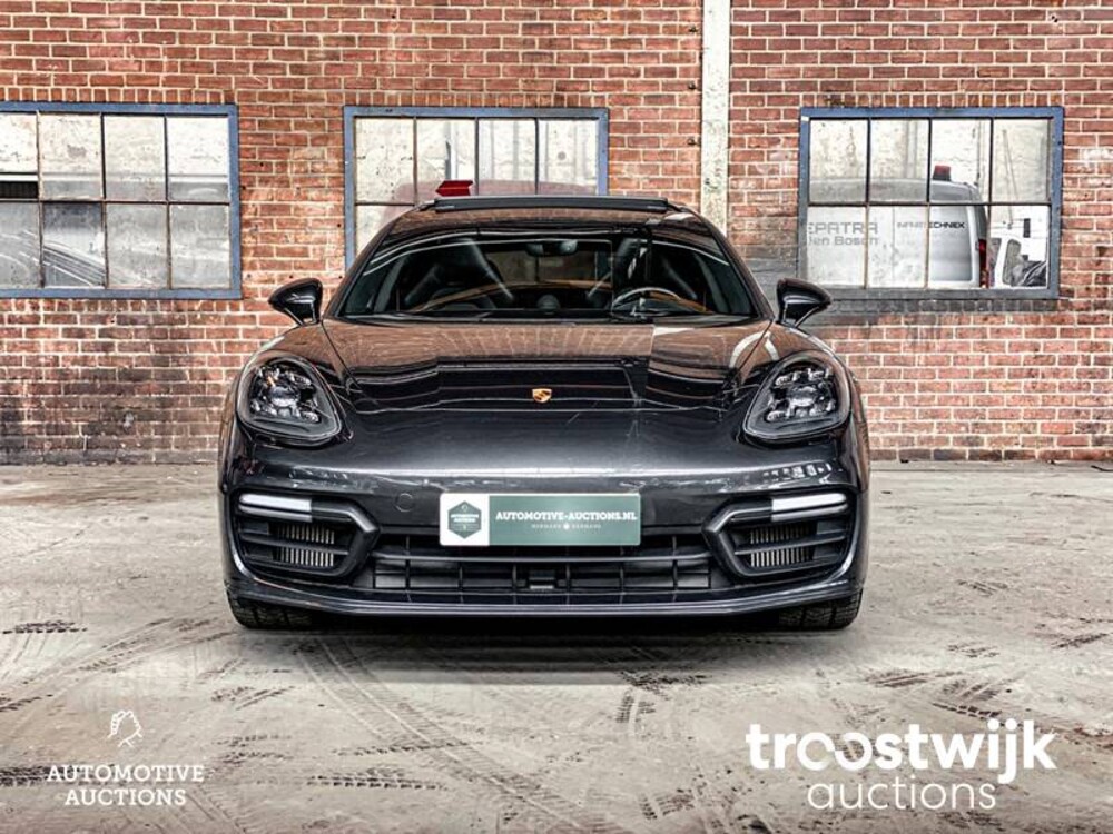 Porsche Panamera Sport Turismo 4 E-Hybrid 2.9 V6 SportChrono 462pk 2018 -Orig. NL-, RV-199-P