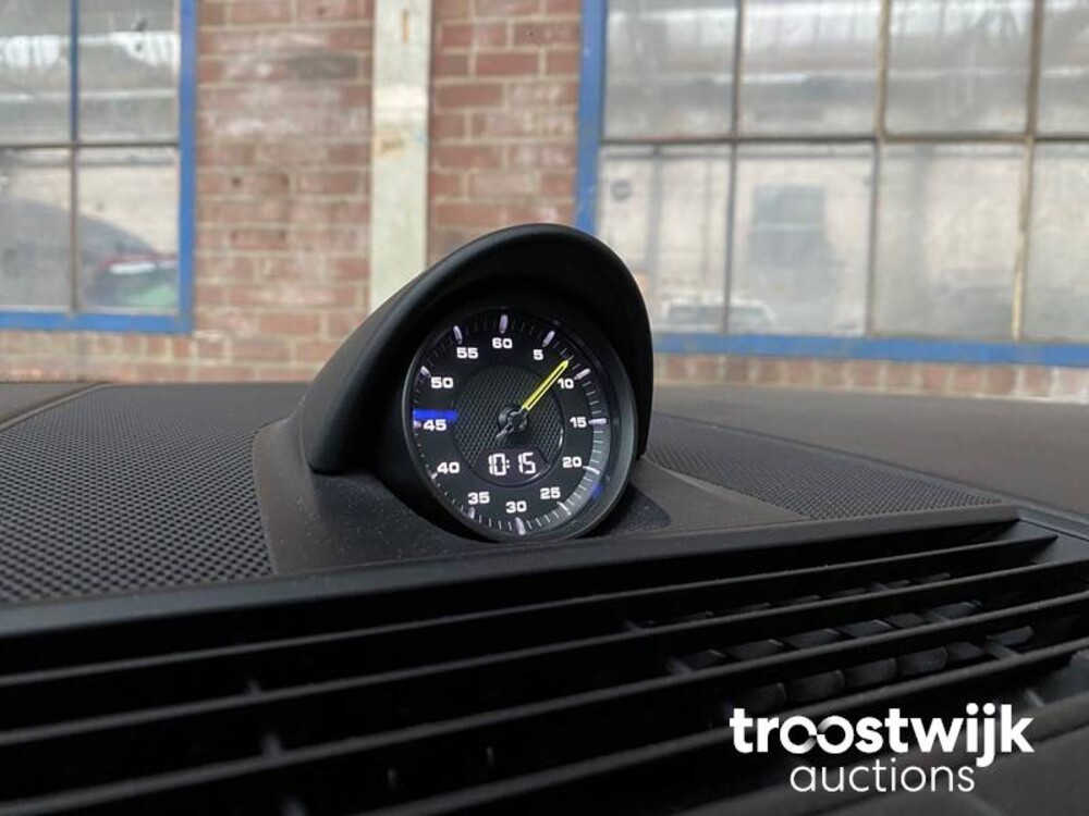 Porsche Panamera Sport Turismo 4 E-Hybrid 2.9 V6 SportChrono 462pk 2018 -Orig. NL-, RV-199-P