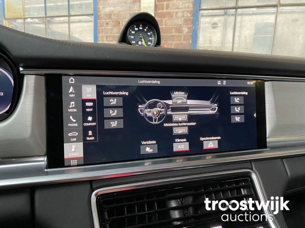 Porsche Panamera Sport Turismo 4 E-Hybrid 2.9 V6 SportChrono 462pk 2018 -Orig. NL-, RV-199-P