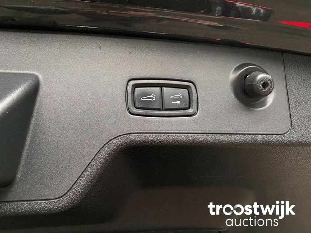 Porsche Panamera Sport Turismo 4 E-Hybrid 2.9 V6 SportChrono 462pk 2018 -Orig. NL-, RV-199-P