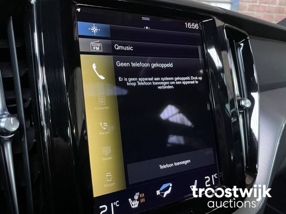 Volvo XC60 T8 R-Design Auto