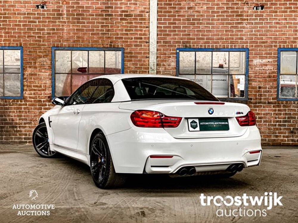 BMW M4 Auto