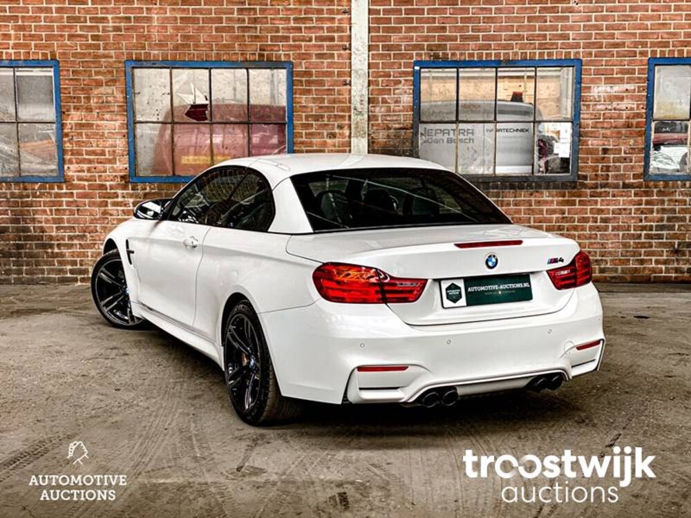 BMW M4 Auto