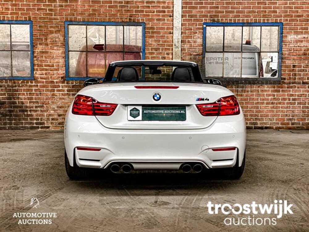 BMW M4 Auto