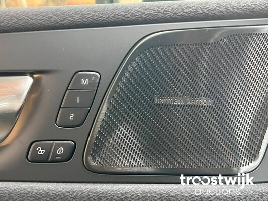 Volvo XC60 2.0 B4 Inscription Auto
