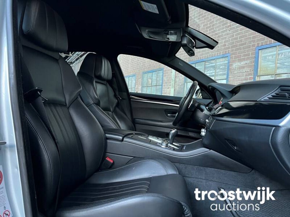 BMW M5 V8 4.4 5-serie Auto