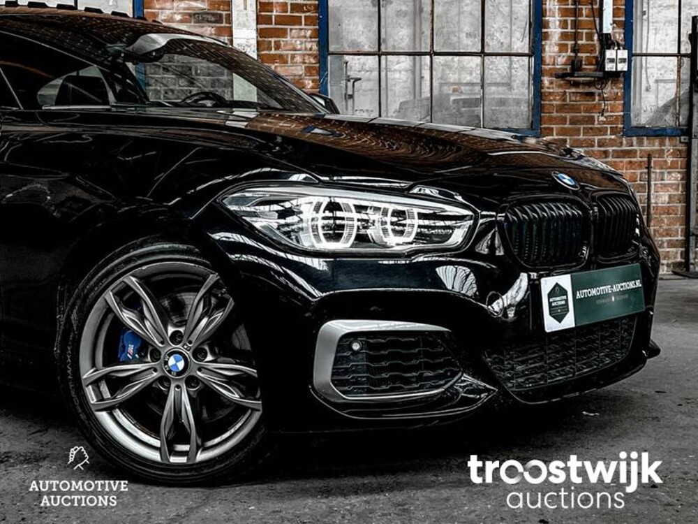 BMW M135i xDrive 1-serie 326pk 2015, J-245-DF