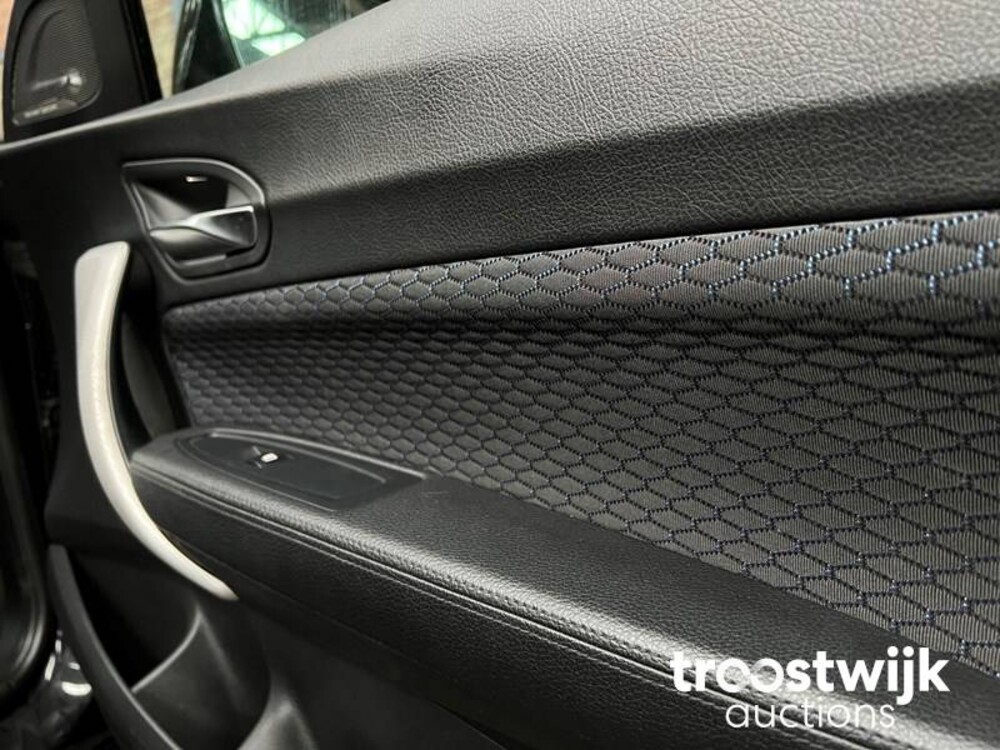 BMW M135i xDrive 1-serie 326pk 2015, J-245-DF