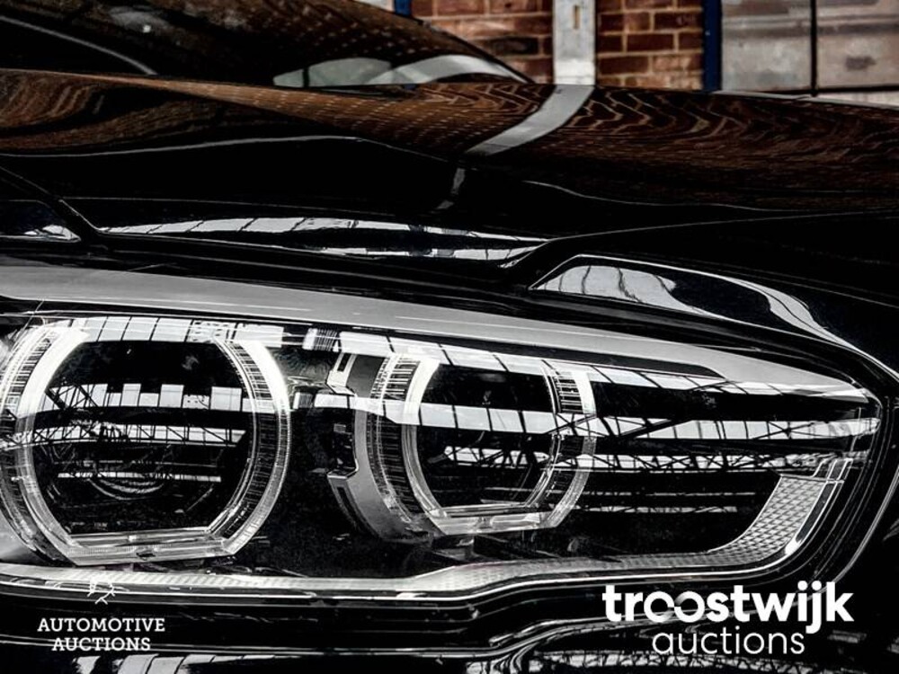 BMW M135i xDrive 1-serie 326pk 2015, J-245-DF